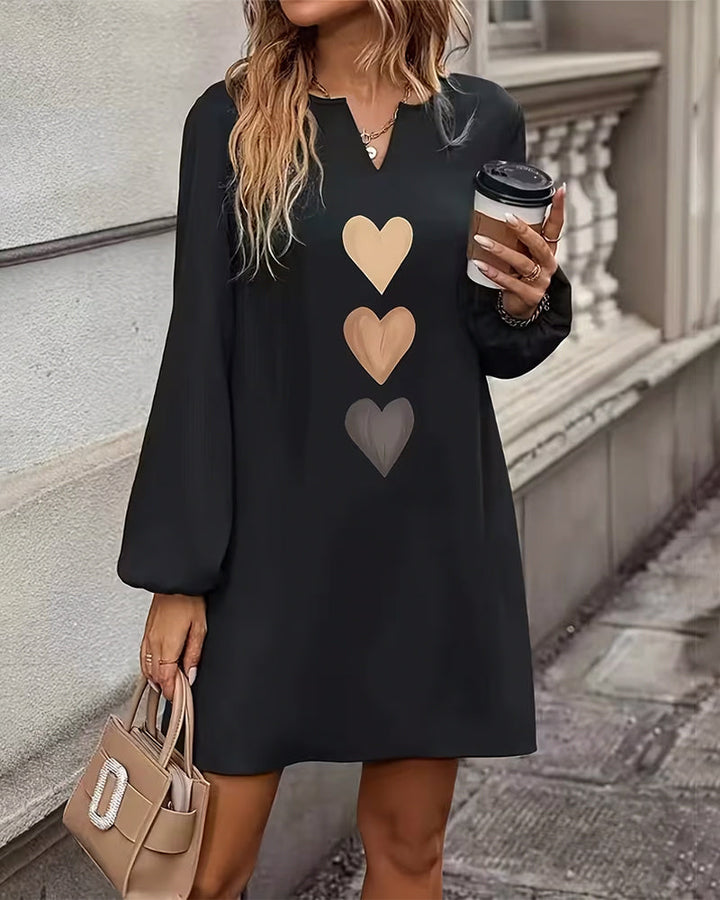 Women's Straight Dress with Heart Pattern – Daily Comfort and Casual Elegance