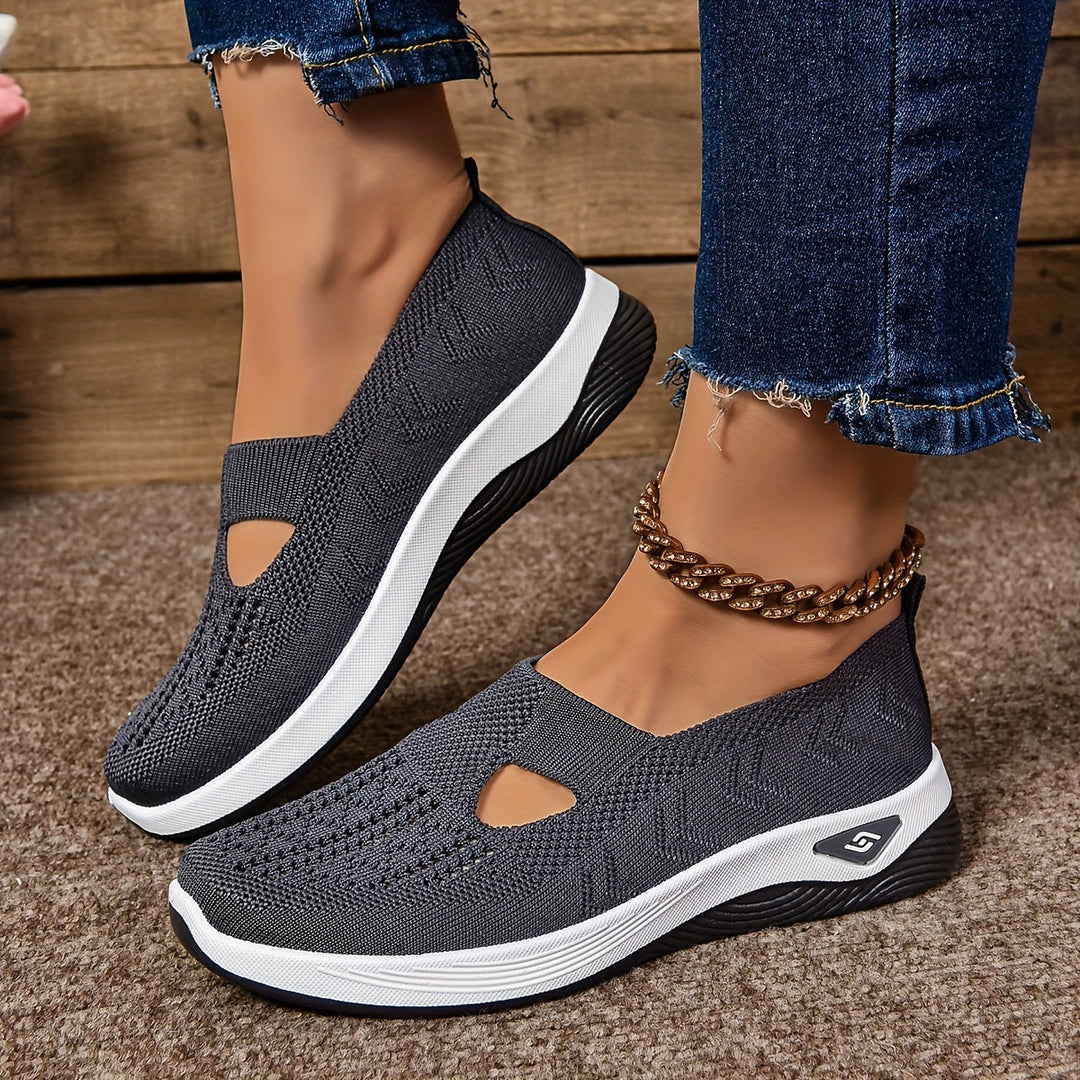 WALKING SHOES FOR WOMEN