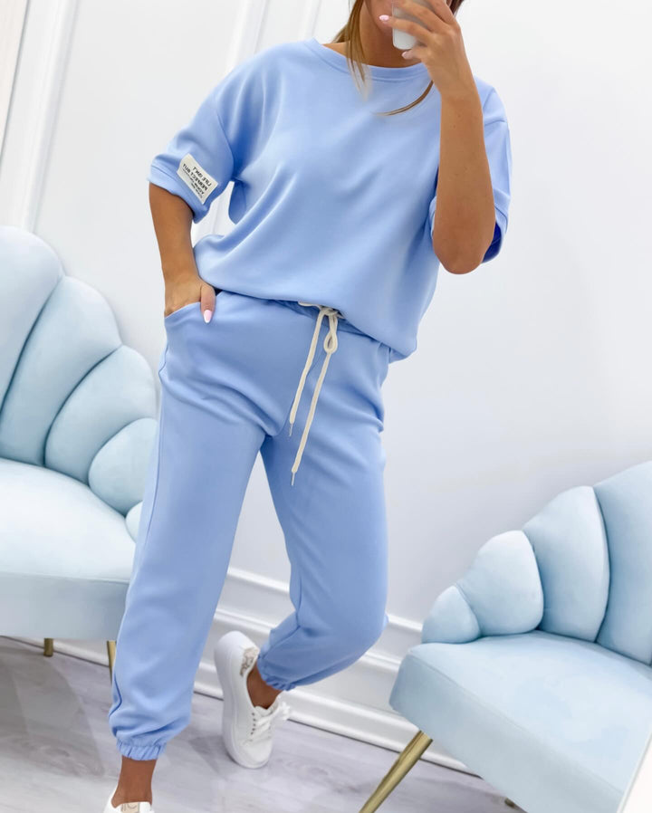 Women's Relaxed Outfit: Set of Solid Top and Pants