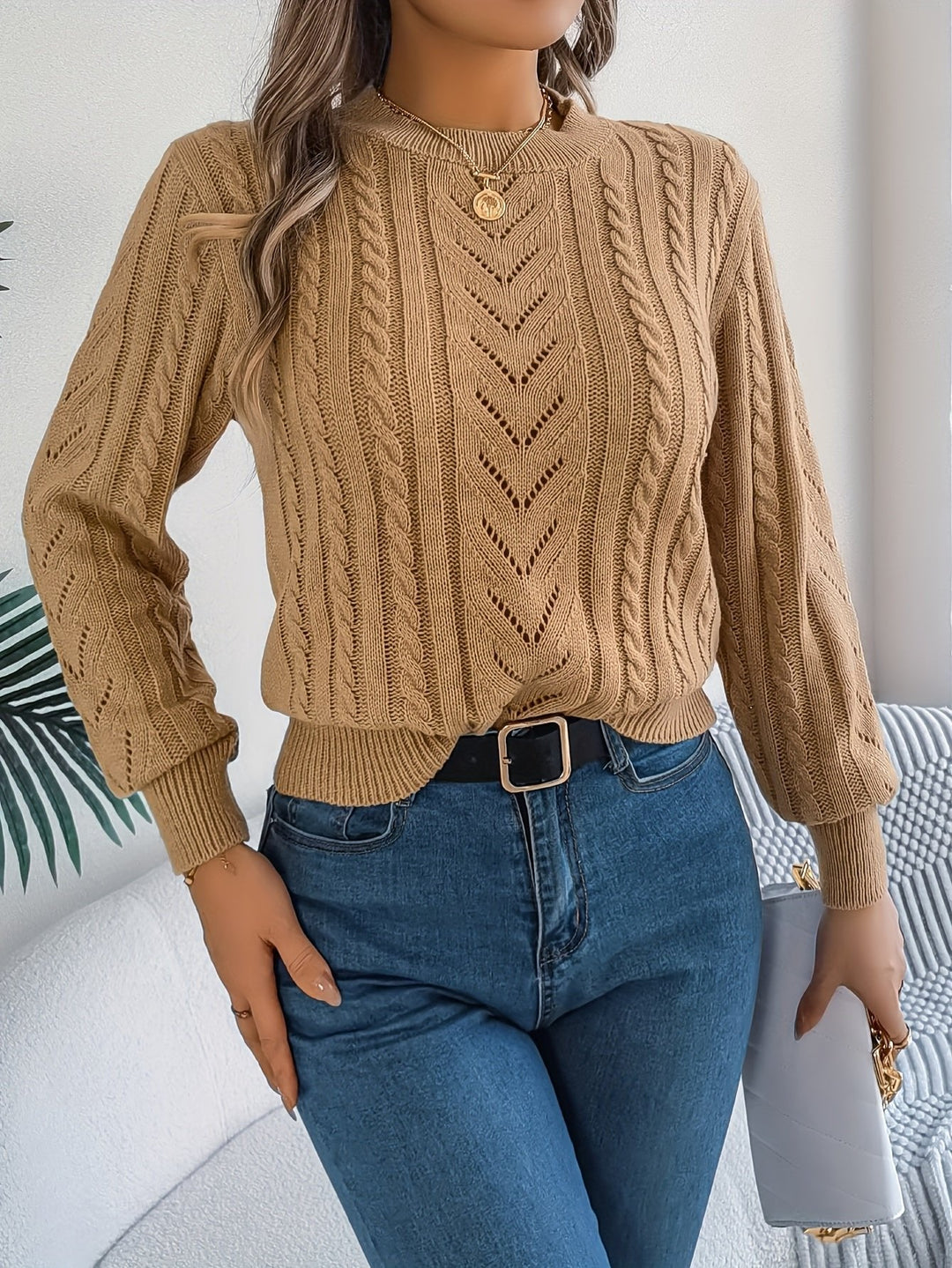 Laura | Classic and Cozy Cable Knit Sweater with Round Neck