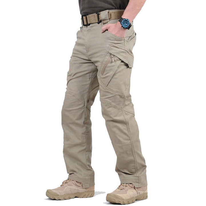 Reliable Waterproof Work Pants with Safety Pockets for Heavy-Duty Tasks | Hidde