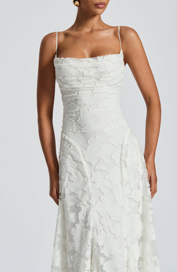 Lucina | Maxi Dress of Refined Elegance