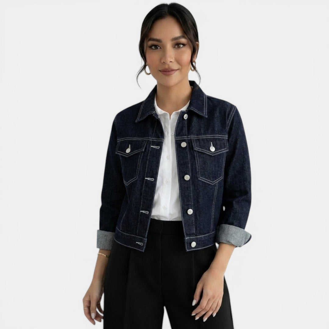 Short denim jacket for women in blue - Modern and trendy casual style