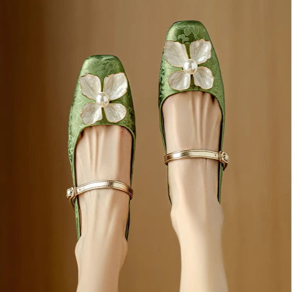 Eloise Elegant Pumps - Elena Harper