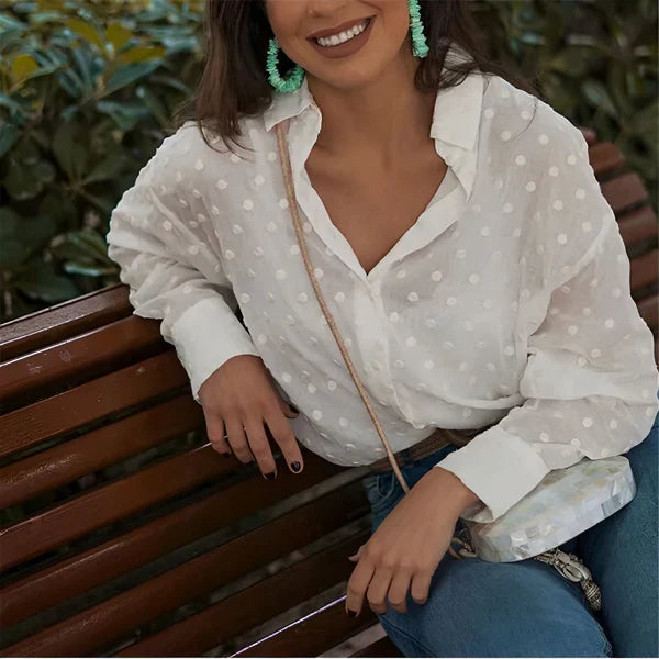 Laurien – Elegant Blouse with Polka Dots