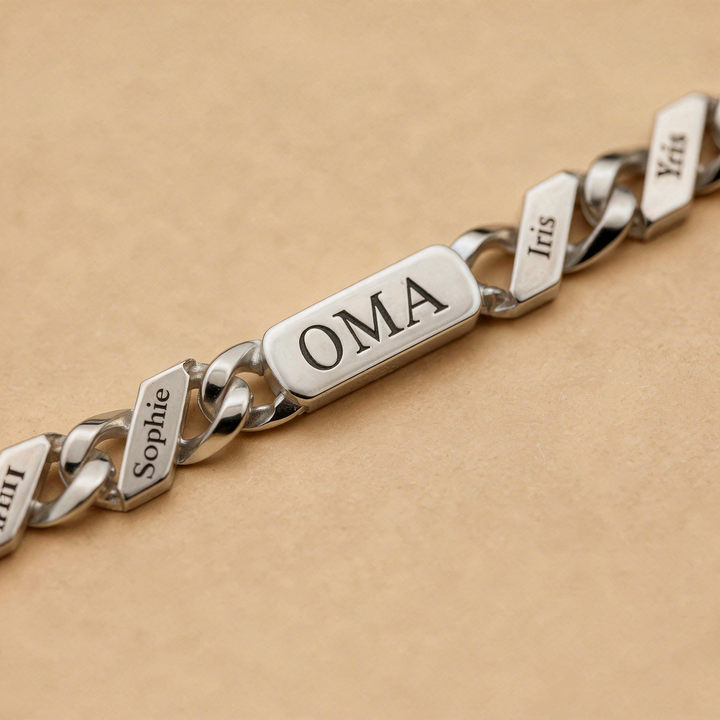 Personalised Family Link Bracelet with Engraved Names – Silver or Gold