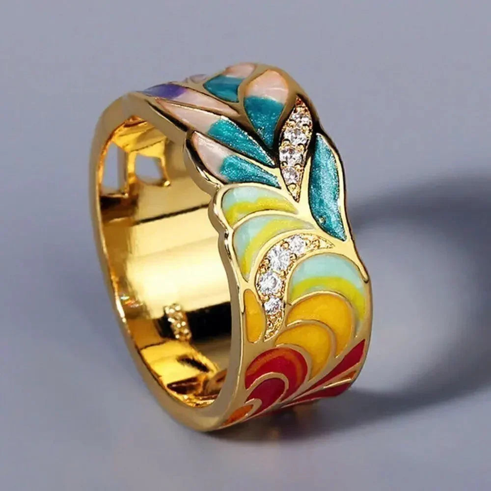 Elegant flower ring in vintage gold