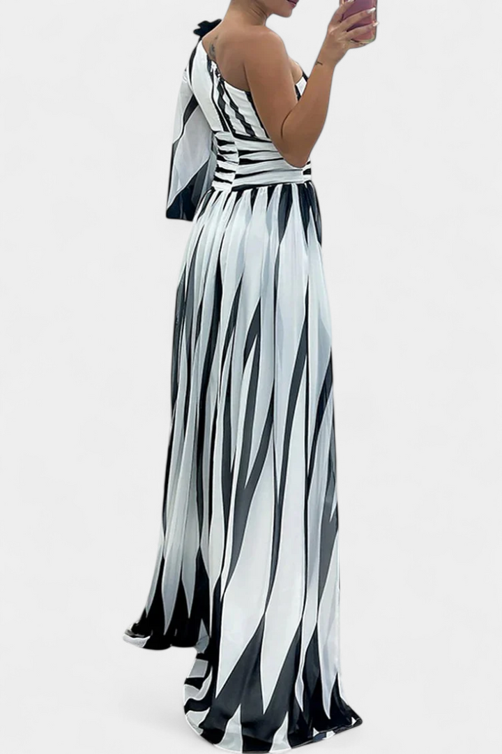 Aubryzah Sophisticated Maxi Dress - Elena Harper