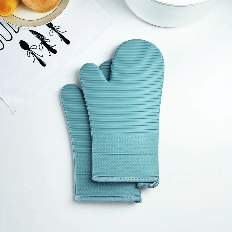 HEATSAFE – Non-Slip Silicone Oven Gloves for Maximum Heat Protection
