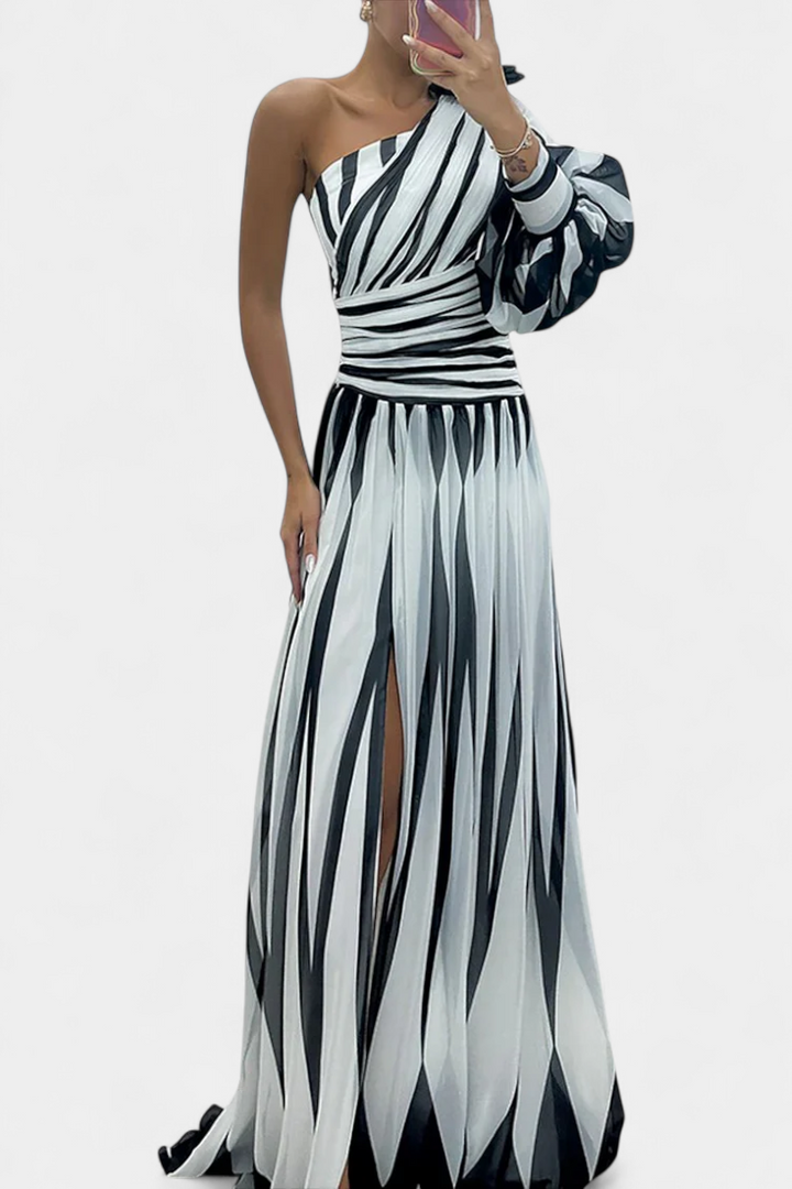 Aubryzah Sophisticated Maxi Dress - Elena Harper