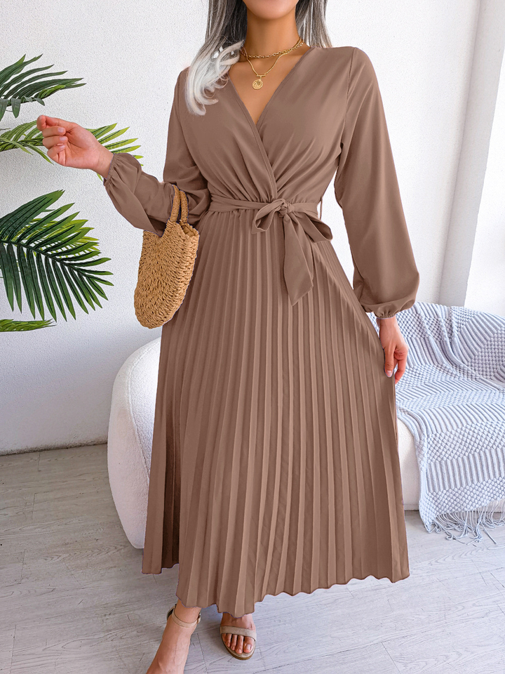 Naomi Timeless and Feminine Design - Elena Harper