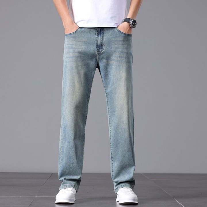 Men's Light Wash Straight Jeans