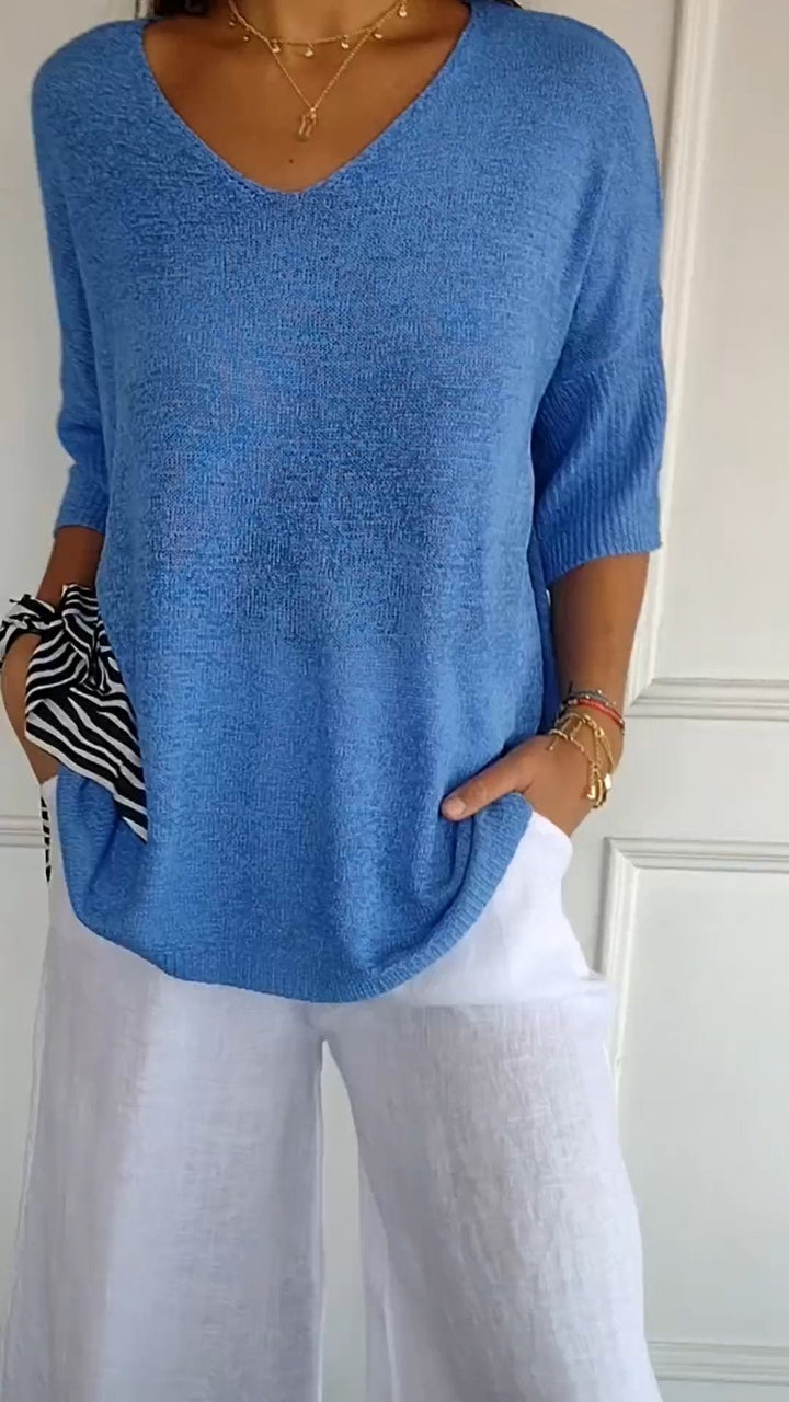 LILITH – V-NECK KNIT TOP