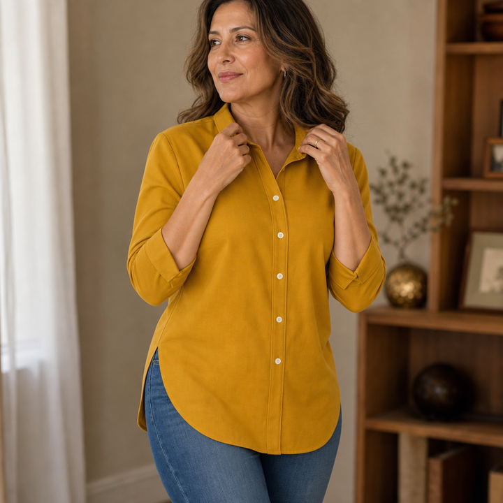 Elara Curve Curved-Hem Stretch Button-Front Shirt - Elena Harper