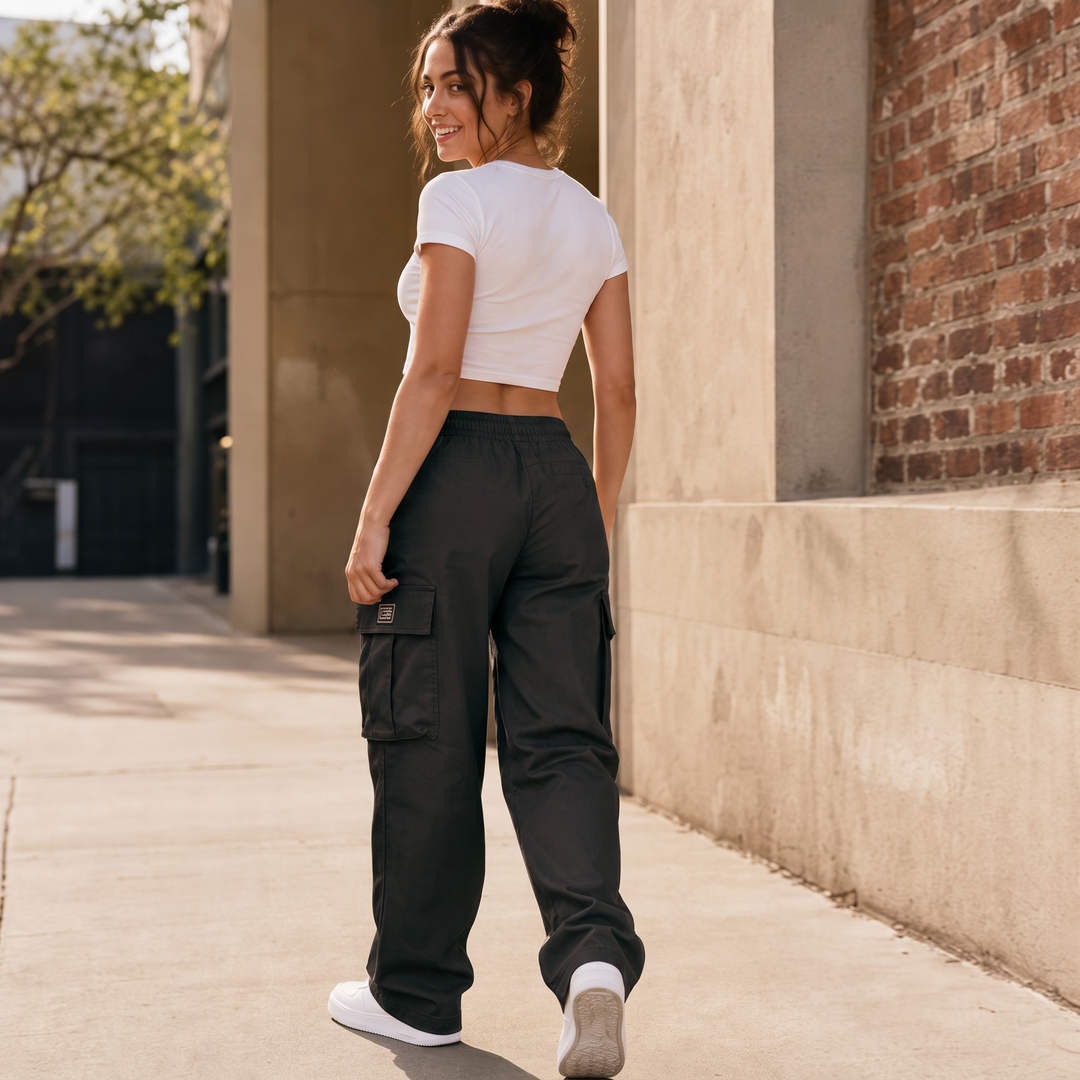 Easeway Relaxed Straight-Leg Cargo Pants - Elena Harper