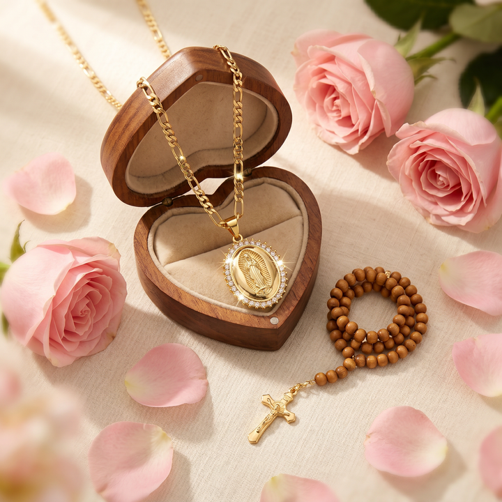 Aluminé Virgen de Guadalupe Gold Medallion Necklace - Elena Harper