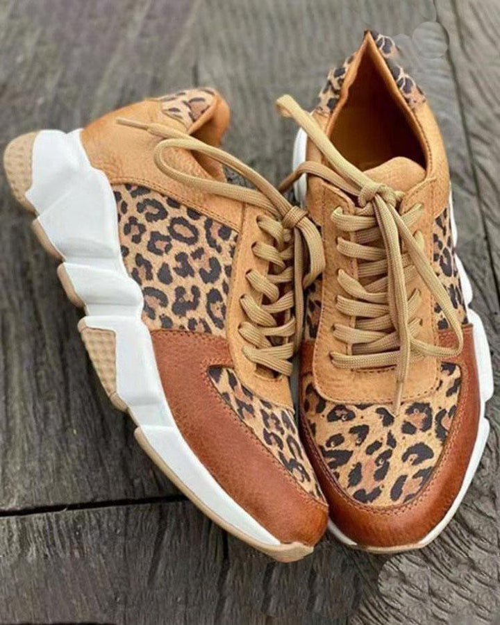 Émérance - Laced Sneakers with Timeless and Versatile Design