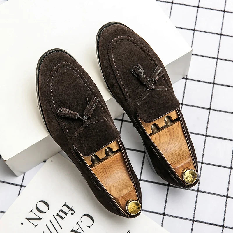 Men's loafers with structured upper