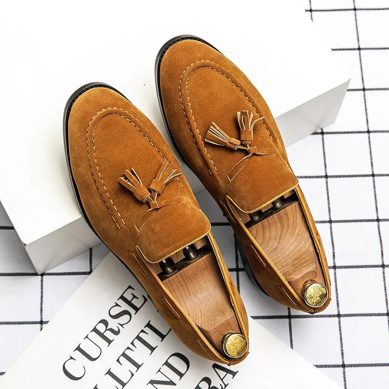 Men's loafers with structured upper