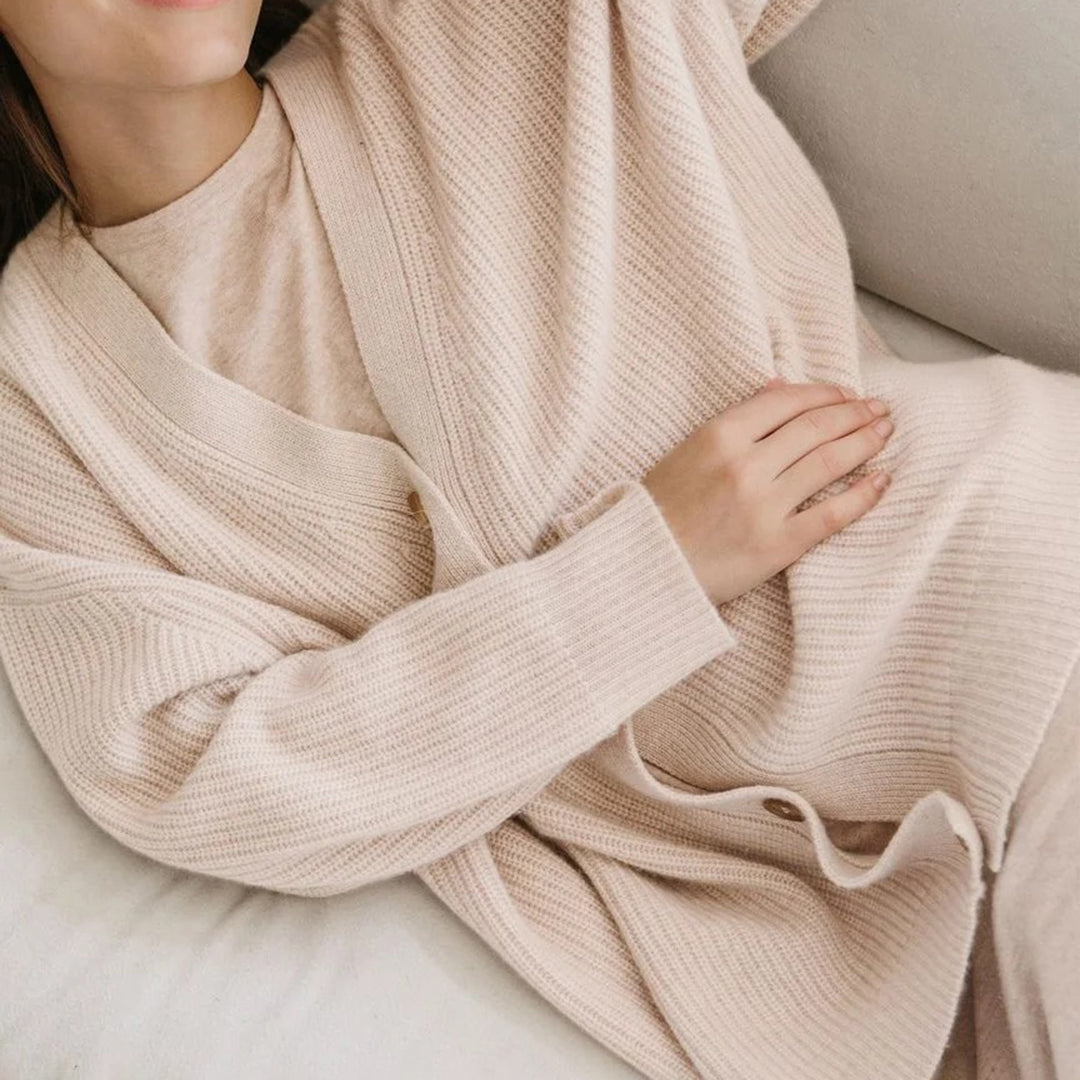 Oversized Cashmere Vest with V-Neck and Button Closure for Women