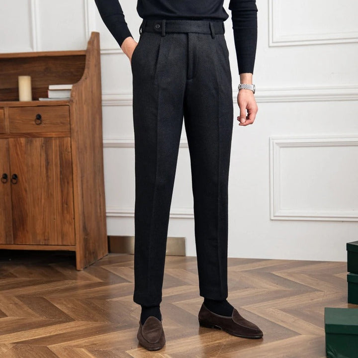 Men's Classic Fit Pleated Trousers