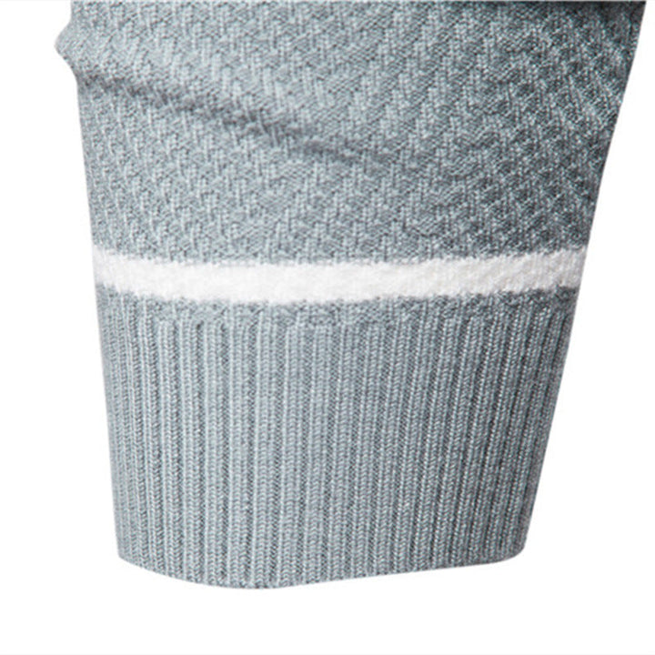 Men's Knit Pullover with Round Neck and Long Sleeves