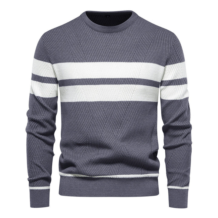 Men's Knit Pullover with Round Neck and Long Sleeves