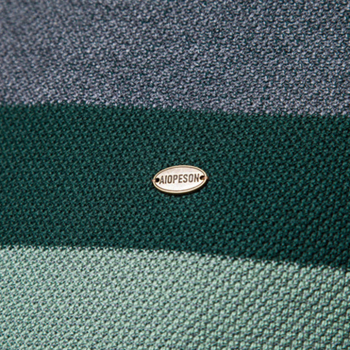 Men's Colorblock Pullover with Round Neck and Long Sleeves