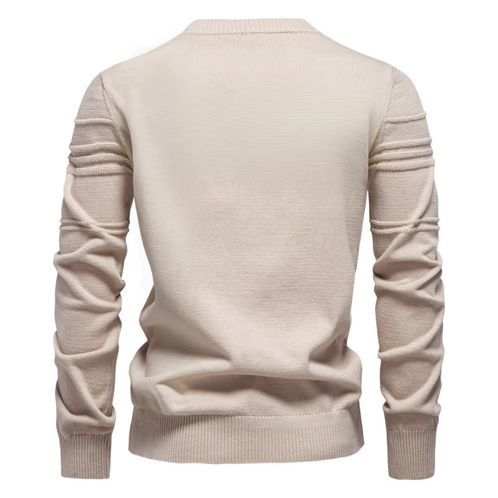 Men's textured knit sweater with round neck
