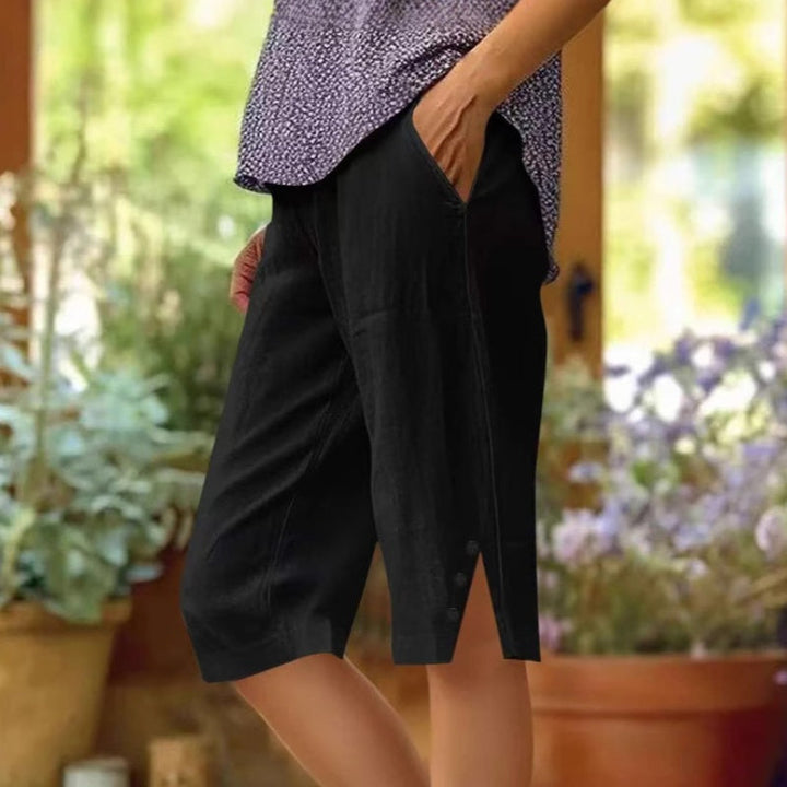 Solid Color Women's Capri Pants with Side Pockets