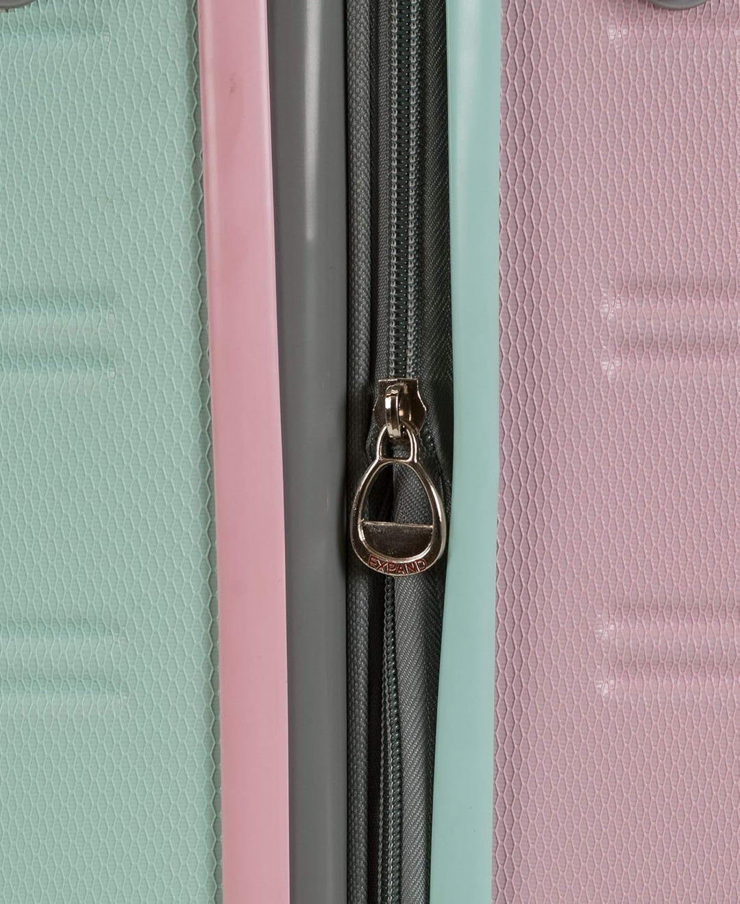 Unisex Lightweight Expandable Hardside Carry-On Spinner