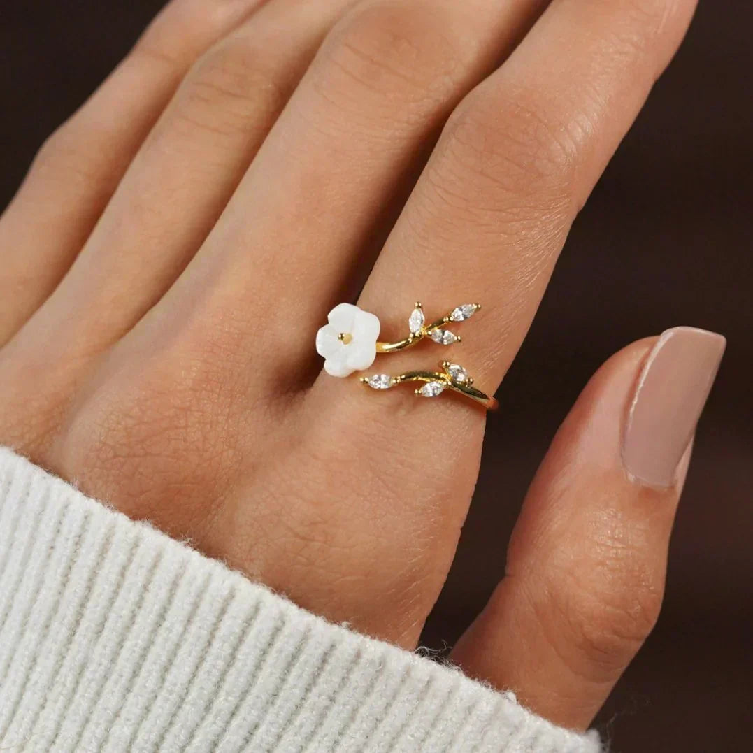 Kaia | Blossom Ring