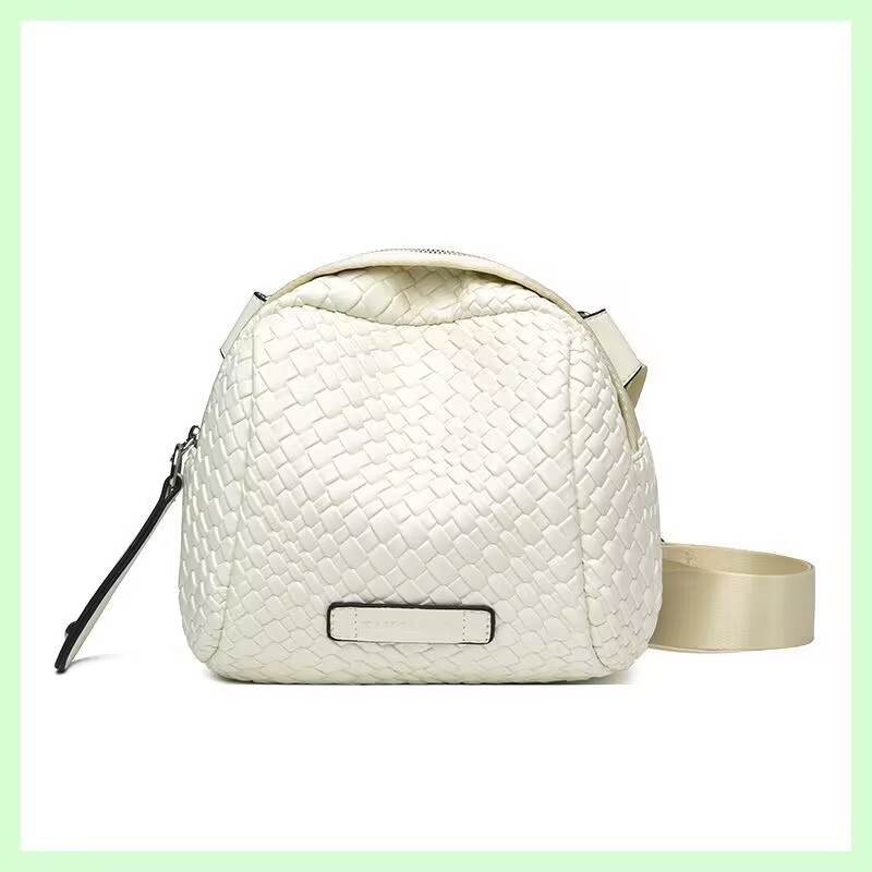 Fischer Elegant Shoulder Bag - Elena Harper