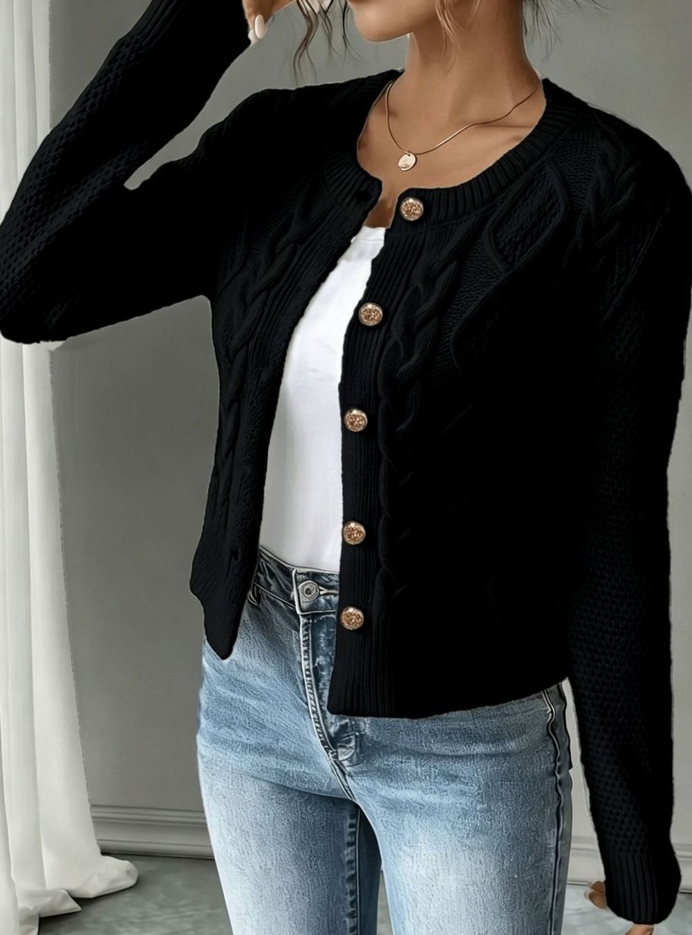 Women’s Cropped Cable Knit Cardigan with Buttons