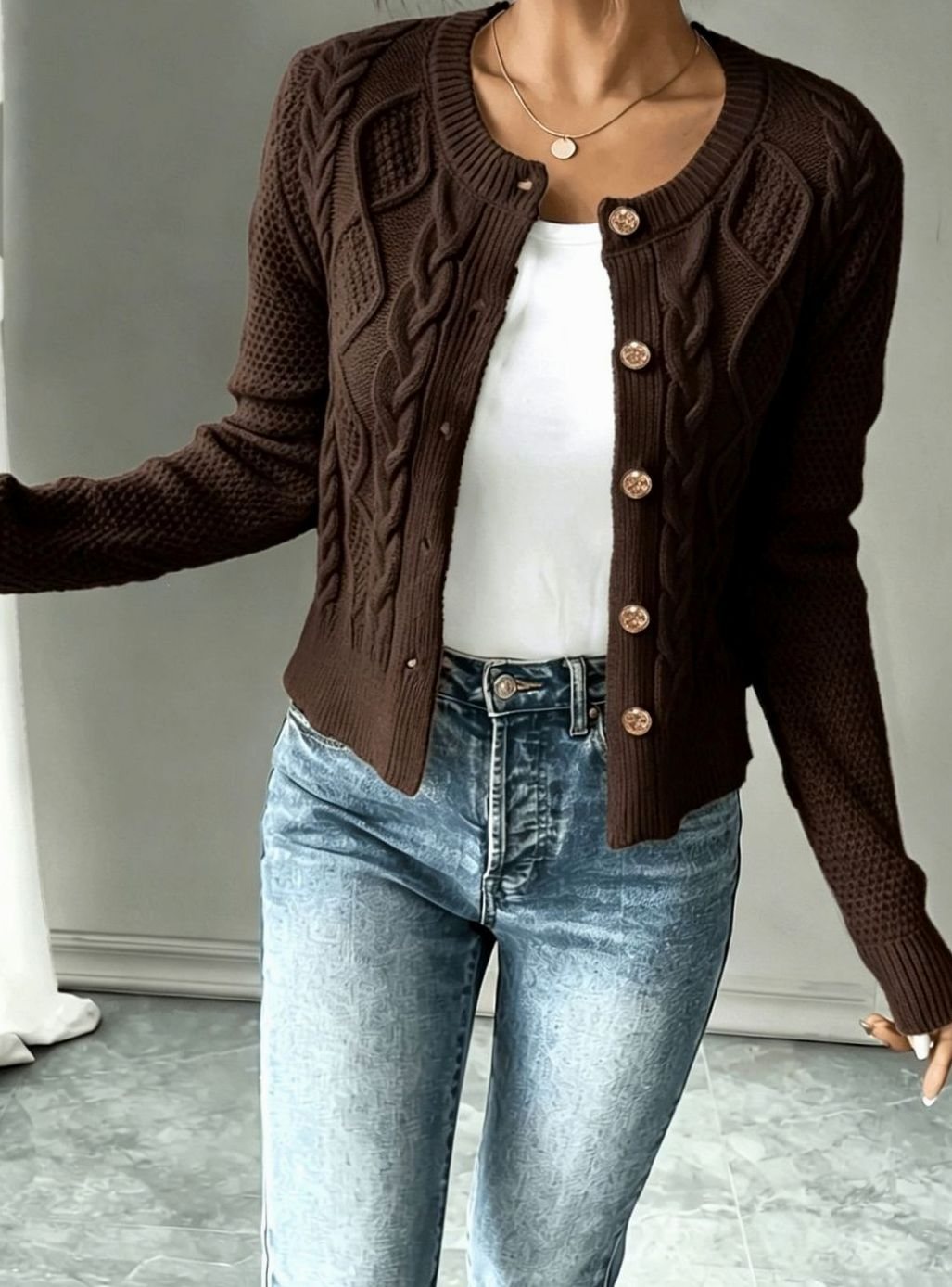 Isabelle - Elegant Buttoned Twisted Cardigan