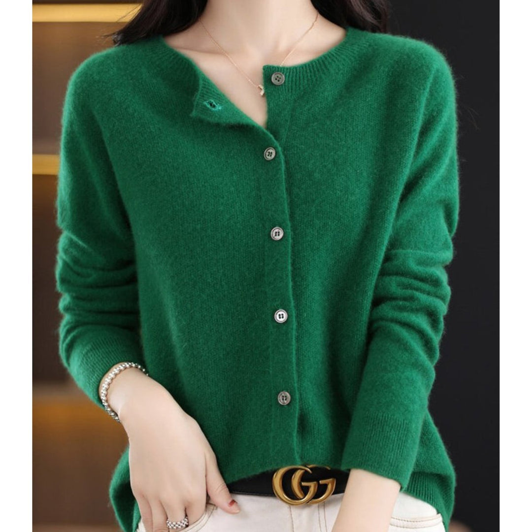 Caroline - Elegant Buttoned Knit Cardigan