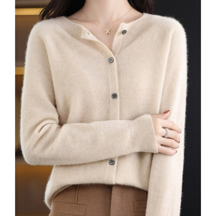 Caroline - Elegant Buttoned Knit Cardigan