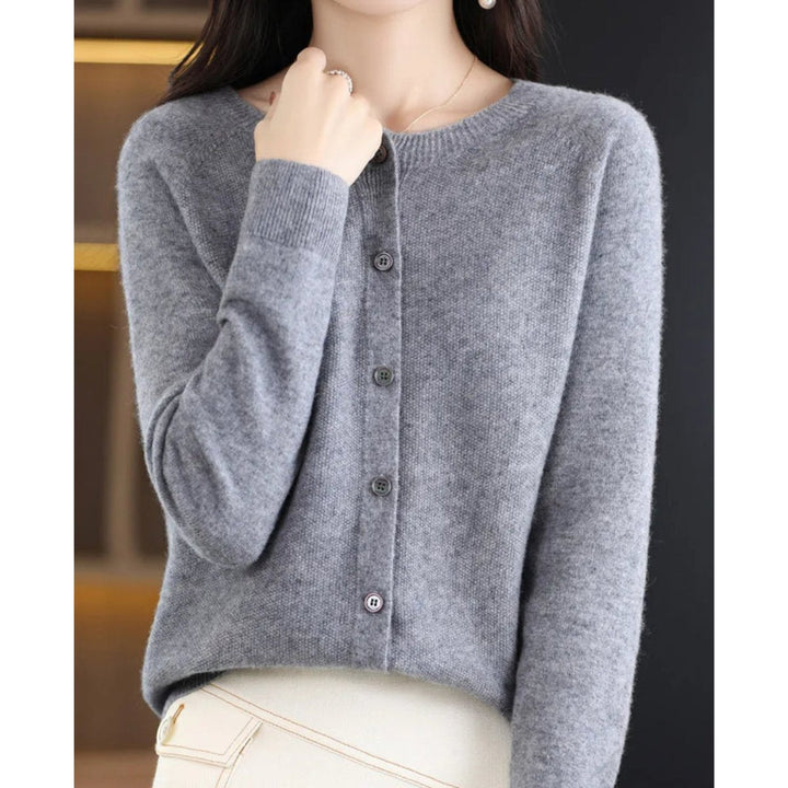 Caroline - Elegant Buttoned Knit Cardigan