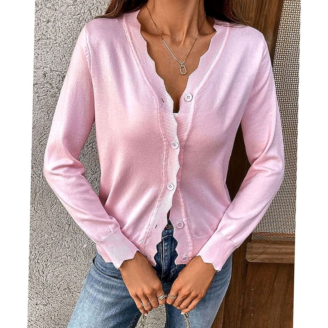 Nathalie - Elegant Buttoned Cardigan with Scalloped Edges